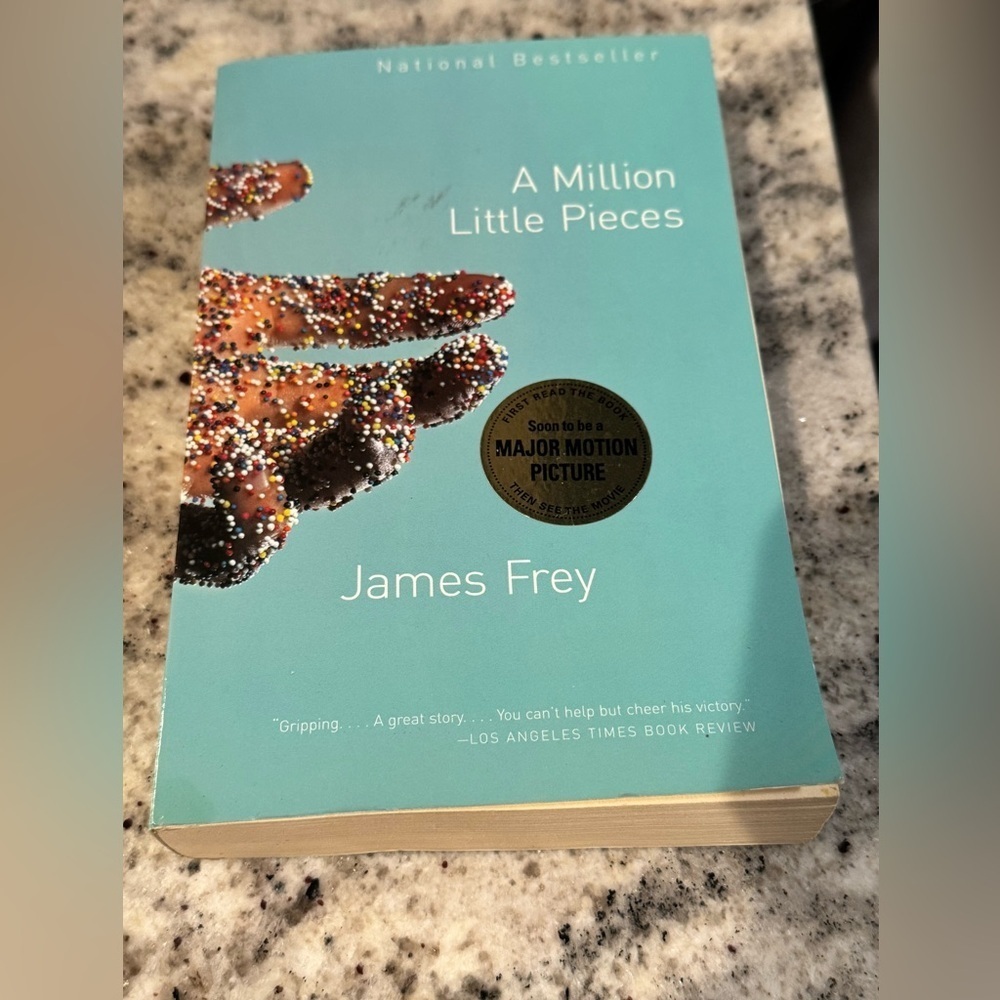 🌴A Million Little Pieces by James Frey Paperback Book